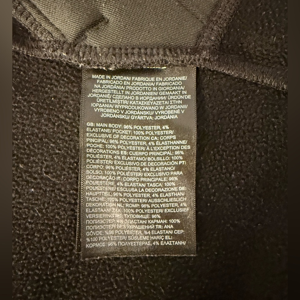 The North Face Women's Black lightweight Zip Up - Picture 4 of 5